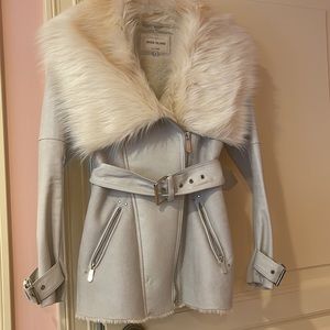 River Island jacket in light grey/white. Size 6 in UK=size 2 in US